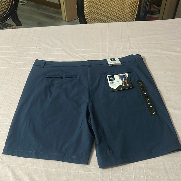 Men's Classic Navy Flat Front Shorts - Picture 5 of 7